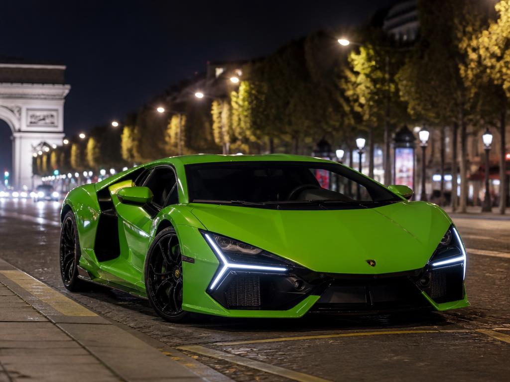 Lamborghini Revuelto en location chez KARSCOM à Paris